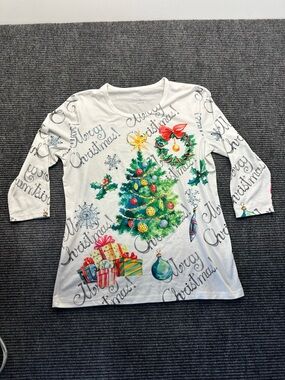 Women’s White Long Sleeve Merry Christmas Tree Holiday Winter 1/4 Sleeve Sweater